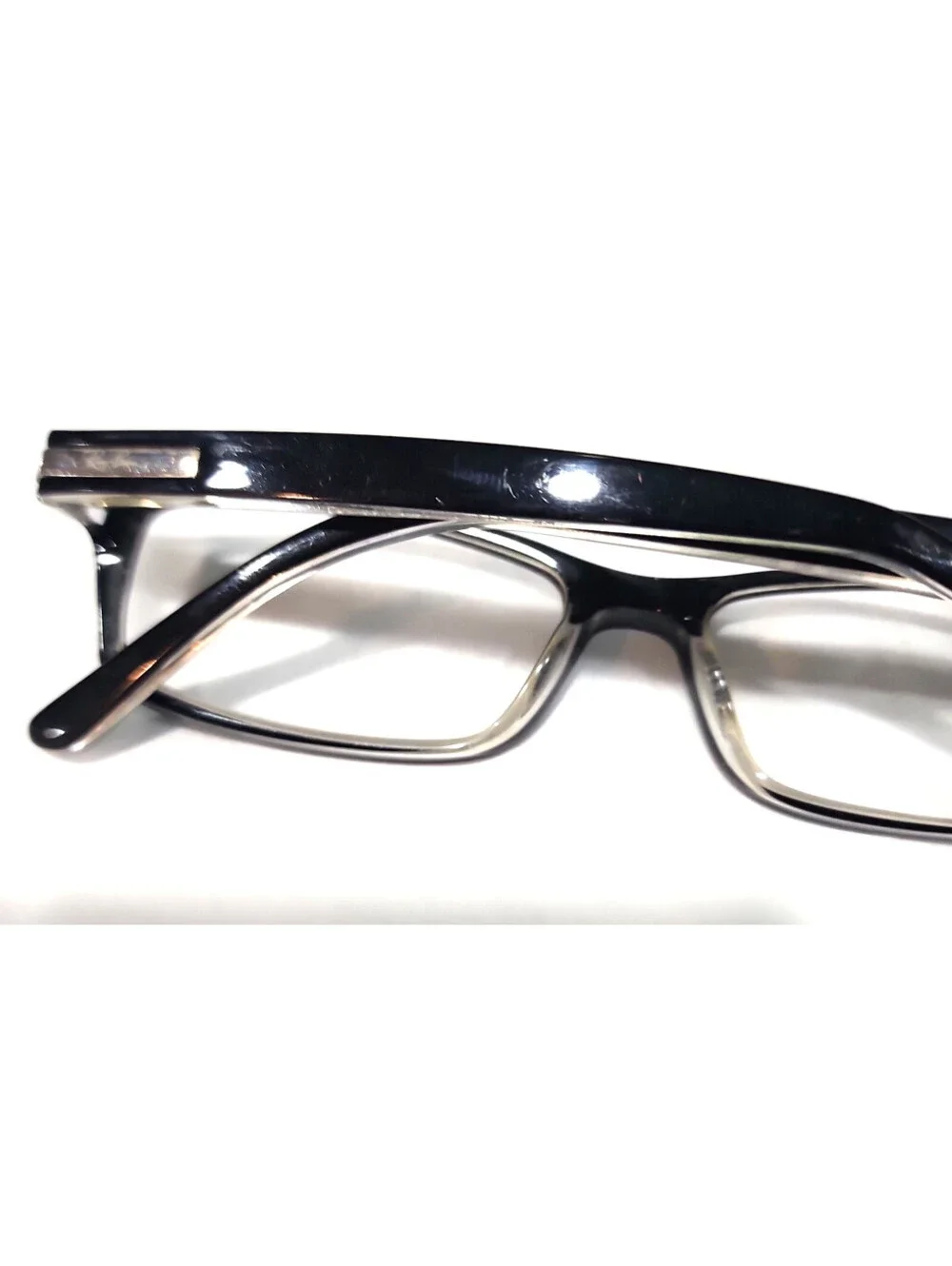 Ray-Ban arms are